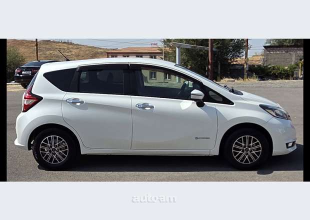 Nissan Note 2017 — фото 4