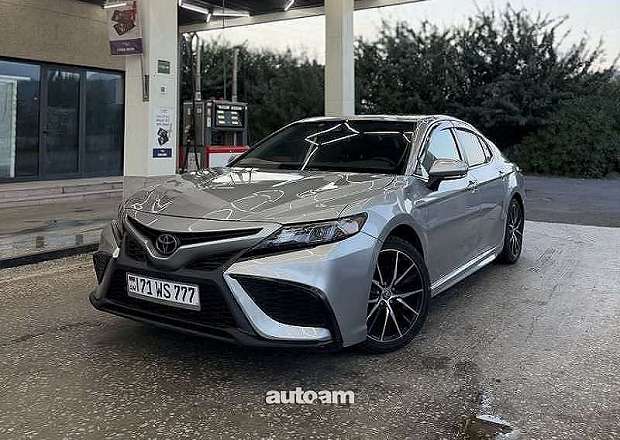 Toyota Camry 2021 — фото 2