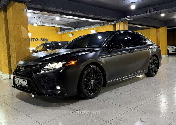 Toyota Camry 2020 — լուսանկար 2