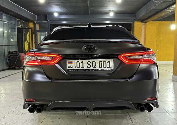 Toyota Camry 2020 — լուսանկար 10