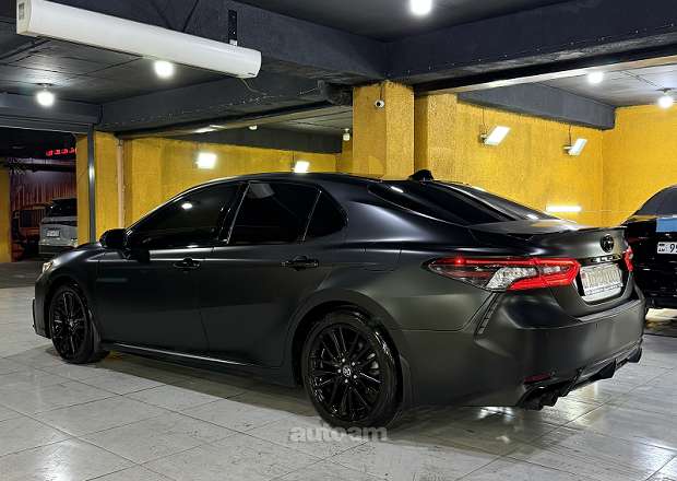 Toyota Camry 2020 — լուսանկար 8