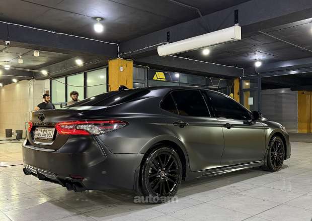 Toyota Camry 2020 — լուսանկար 9