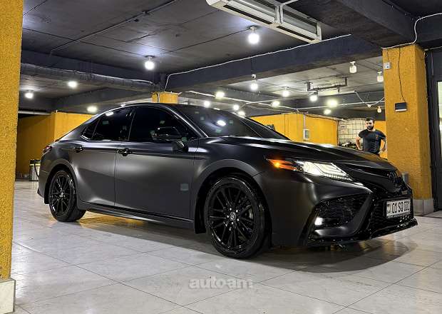 Toyota Camry 2020 — լուսանկար 3