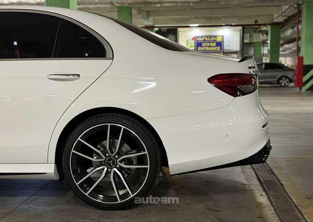 Mercedes-Benz E 350 2022 — լուսանկար 3