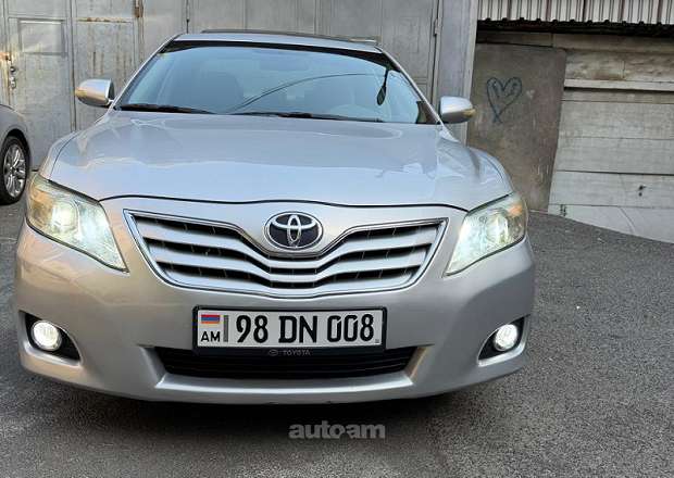 Toyota Camry 2010 — լուսանկար 4
