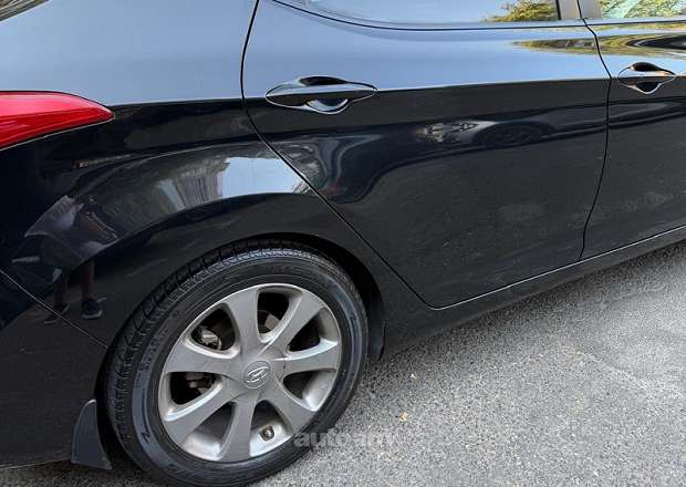 Hyundai Elantra 2011 — photo 6