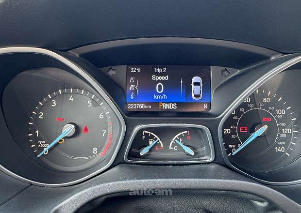 Ford Focus 2015 — լուսանկար 10