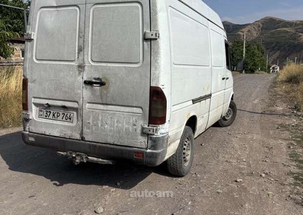 Mercedes-Benz Sprinter 1999 — photo 3
