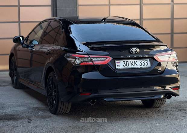 Toyota Camry 2021 — photo 6