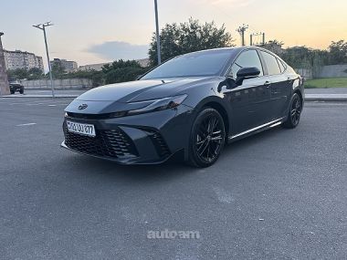 Toyota Camry  2025 
