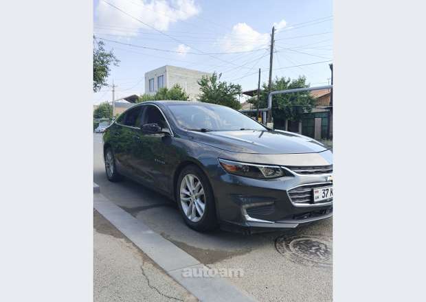 Chevrolet Malibu 2017 — photo 2