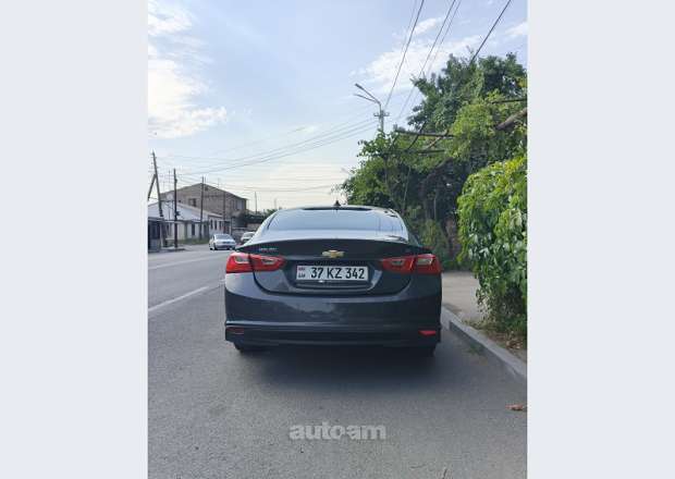 Chevrolet Malibu 2017 — photo 3