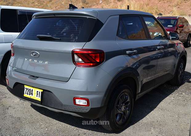 Hyundai Venue 2020 — լուսանկար 13
