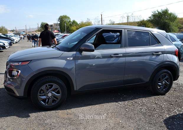 Hyundai Venue 2020 — լուսանկար 3