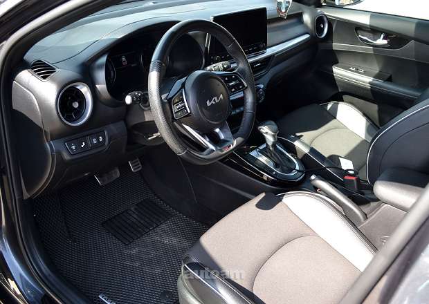 Kia Forte 2022 — լուսանկար 10
