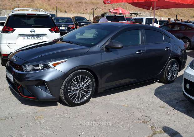 Kia Forte 2022 — լուսանկար 4
