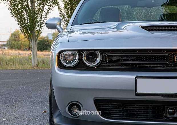 Dodge Challenger 2023 — լուսանկար 10