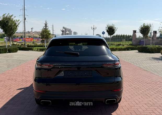 Porsche Cayenne 2022 — photo 12