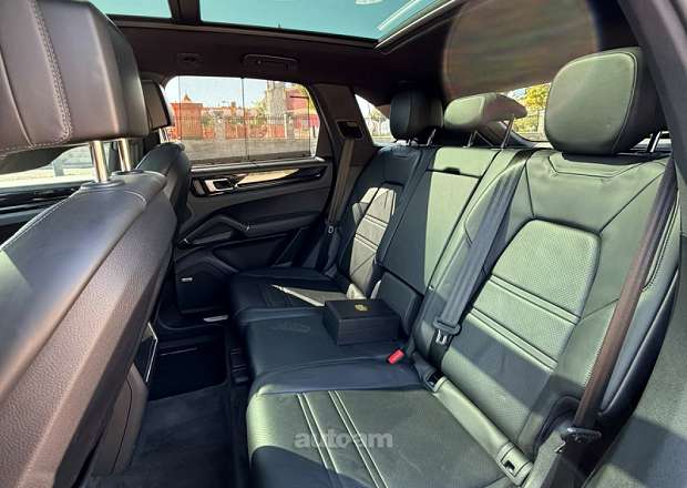 Porsche Cayenne 2022 — photo 3