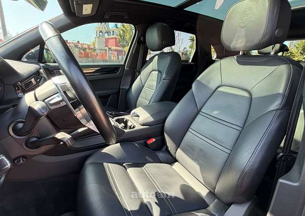Porsche Cayenne 2022 — photo 13