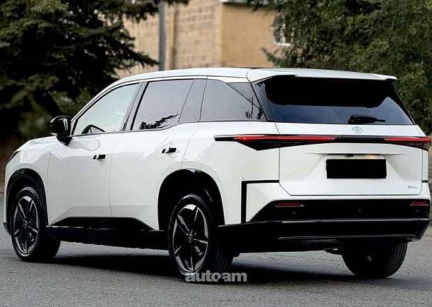 Toyota BZ3X 2025 — լուսանկար 4