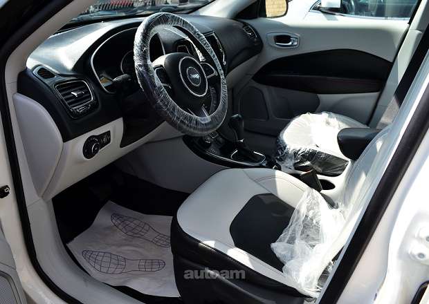 Jeep Compass 2019 — լուսանկար 10