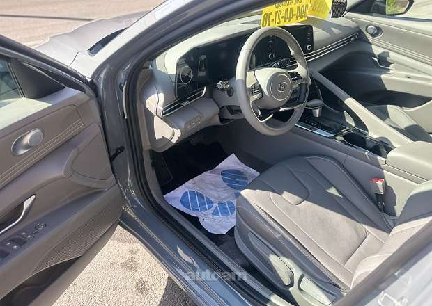 Hyundai Elantra 2021 — լուսանկար 11