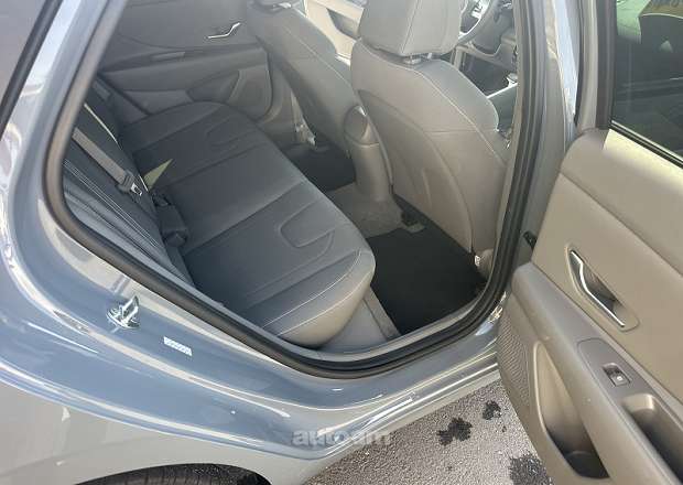 Hyundai Elantra 2021 — լուսանկար 14