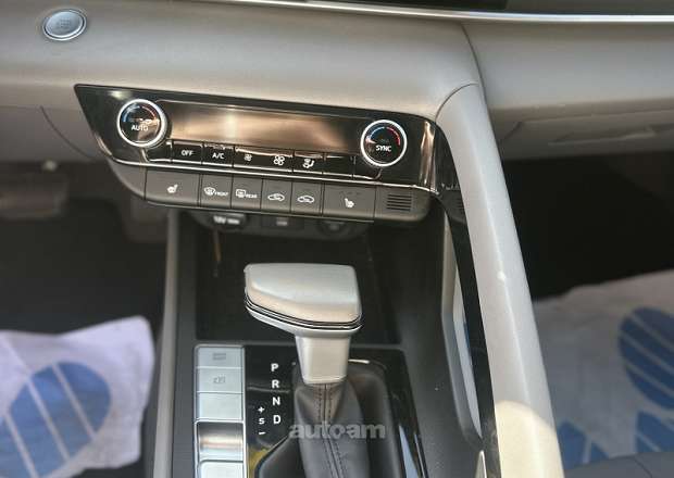 Hyundai Elantra 2021 — լուսանկար 10