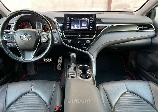 Toyota Camry 2022 — photo 4