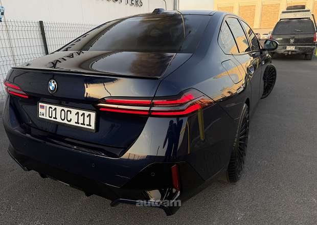 BMW i5 2025 — фото 9