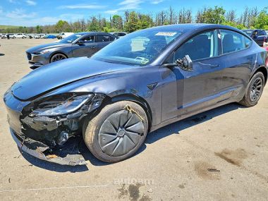 Tesla Model 3  2025 