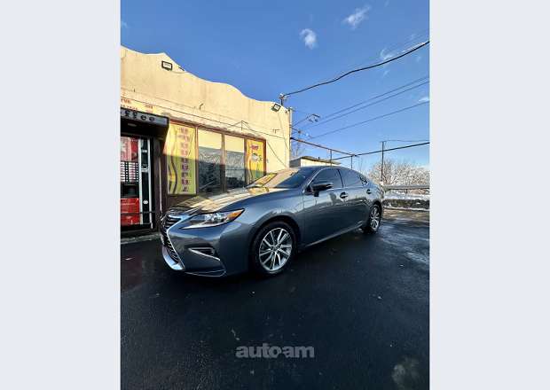 Lexus ES 300 2016 — լուսանկար 1