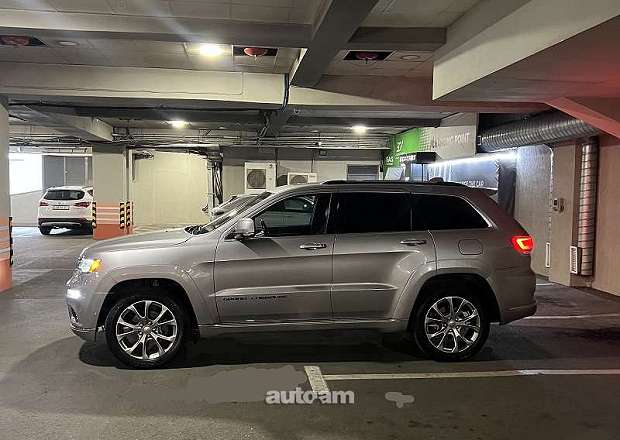 Jeep Grand Cherokee 2018 — լուսանկար 2