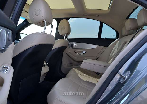 Mercedes-Benz C 300 2017 — photo 9