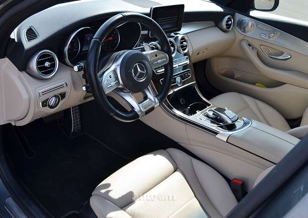 Mercedes-Benz C 300 2017 — photo 10