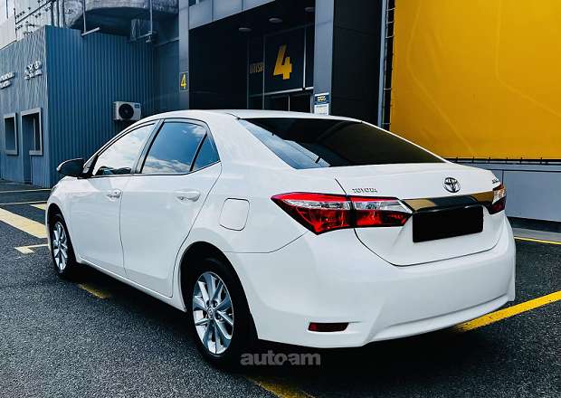 Toyota Corolla 2014 — photo 4