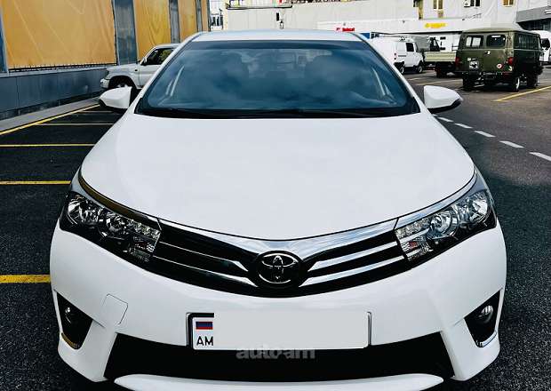 Toyota Corolla 2014 — photo 1