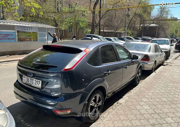 Ford Focus 2011 — լուսանկար 5