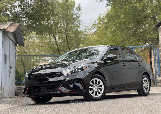 Kia Forte 2023 — լուսանկար 1