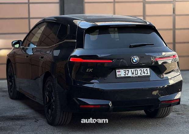BMW iX 2022 — photo 3
