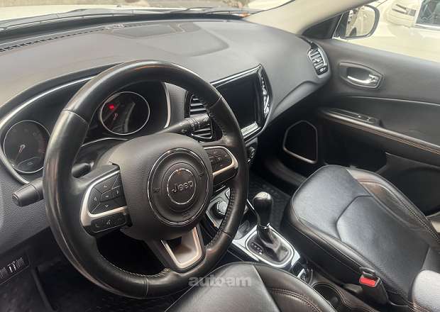 Jeep Compass 2019 — լուսանկար 2