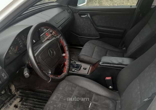 Mercedes-Benz 180 1995 — photo 8