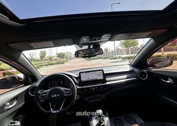 Kia Forte 2022 — photo 7