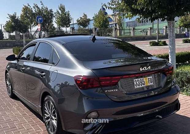 Kia Forte 2022 — photo 4