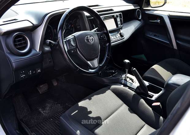 Toyota Rav 4 2018 — photo 10