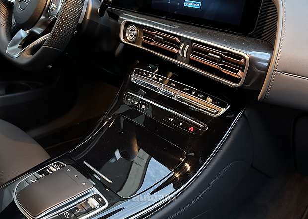 Mercedes-Benz EQC 2021 — լուսանկար 8