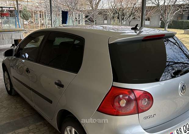 Volkswagen Golf 2005 — լուսանկար 2