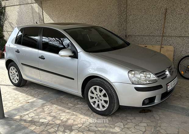 Volkswagen Golf 2005 — լուսանկար 1