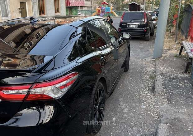Toyota Camry 2020 — լուսանկար 4